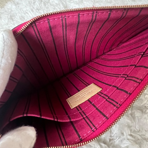 Louis Vuitton Monogram Neverfull Pouch - Picture 6 of 7